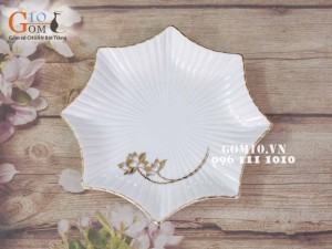Đĩa sao men trắng vẽ Sen Vàng Kim 23,5cm