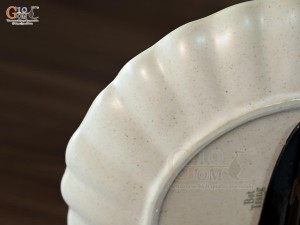 Đĩa sò men kem tấm vẽ Bạch Liên, đường kính 23cm