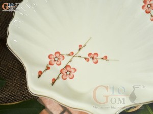 Đĩa sò men kem vẽ hoa Đào đỏ, 23x20cm