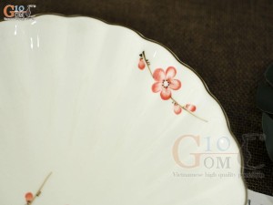Đĩa sò men kem vẽ hoa Đào đỏ, 23x20cm