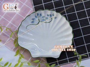 Đĩa sò men kem vẽ sen xanh - Chỉ xanh, 22cm