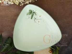 Đĩa tam giác men ngọc vẽ hoa Bưởi trắng, 24cm