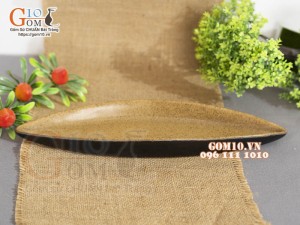 Đĩa thuyền nhọn gốm vàng, 33x9cm