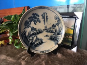 Đĩa trang trí cảnh sơn thủy men rạn cổ phi 30cm