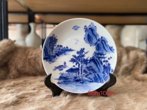 Đĩa trang trí men lam vẽ cảnh Sơn Thủy, đường kính 22cm 