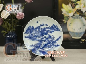 Đĩa trang trí men lam vẽ Sơn Thủy, đường kính 35cm 