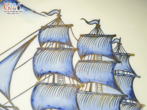 Đĩa trang trí men lam vẽ Thuận Buồm Xuôi Gió vẽ vàng 24k, đường kính 28cm