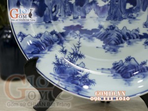 Đĩa trang trí men lam vẽ Trúc Lâm Thất Hiền, đường kính 35cm