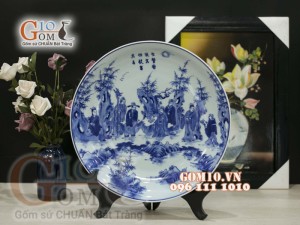 Đĩa trang trí men lam vẽ Trúc Lâm Thất Hiền, đường kính 30cm