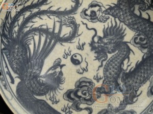 Đĩa trang trí men rạn họa tiệt Long Phụng, đường kính 26cm
