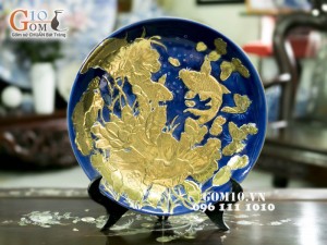 Đĩa trang trí vẽ cảnh khắc nổi chép sen 40cm