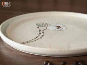 Đĩa tròn lòng phẳng men kem tấm vẽ Bạch Liên, đường kính 24cm