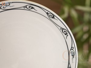 Đĩa tròn men cổ vẽ hoa móc, đường kính 22cm (Hàng Đặt SX)
