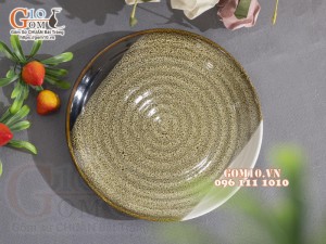 Đĩa tròn men hỏa biến gấm vàng Cát Tường, đường kính 22cm