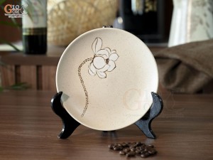 Đĩa tròn men kem tấm vẽ Bạch Liên, đường kính 18cm