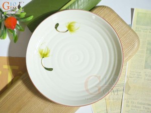 Đĩa tròn men kem vẽ Bồ Công Anh Phi 18cm
