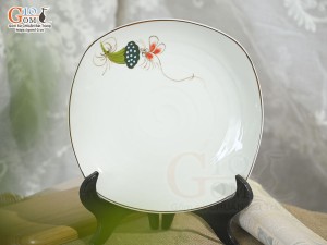 Đĩa ảo men kem vẽ Chuồn Sen, đường kính 18cm