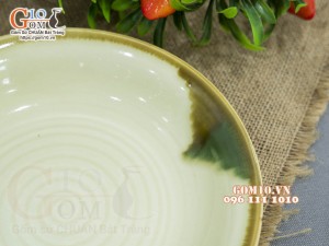 Đĩa tròn men nhật vàng, đường kinh 26cm