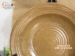 Đĩa tròn sâu lòng gốm vàng, đường kính 20cm