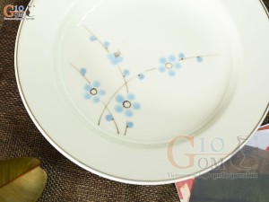 Đĩa tròn sâu men kem vẽ hoa Đào xanh, đường kính 20cm