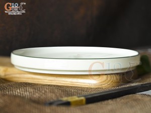 Đĩa tròn thành cao men kem vẽ đài Sen, đường kính 17cm