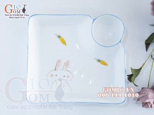 Đĩa vuông kèm ngăn chấm men trắng họa tiết thỏ con 17,5x19cm