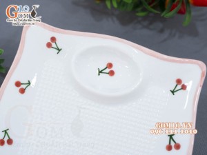 Đĩa vuông lượn 2 ngăn men trắng vẽ thỏ con chỉ hồng, 19cm