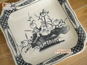 Đĩa vuông sâu lòng men bóng họa tiết hoa sen kẻ viền, 18cm