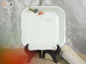 Đĩa vuông sâu lòng men kem vẽ Chuồn Sen 20cm