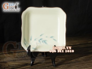 Đĩa vuông sâu lòng men kem vẽ trúc xanh, 18cm