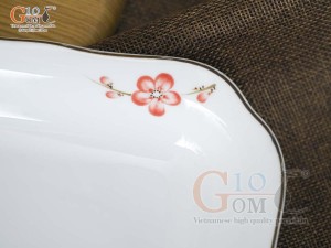 Đĩa vuông sâu lòng men trắng vẽ hoa Đào đỏ, 20cm