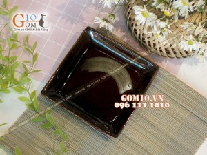 Đĩa vuông vênh men hỏa biến gấm quẹt màu mật ong 22cm
