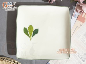 Đĩa vuông vênh men kem vẽ lá Ngò gai, 20cm