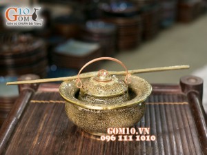 Điếu bát men gấm vàng