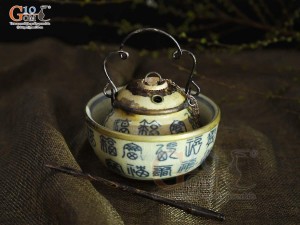 Điếu bát mini tròn men rạn cổ họa tiết chữ Thọ, đường kính 11cm