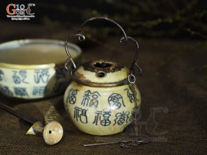 Điếu bát mini tròn men rạn cổ họa tiết chữ Thọ, đường kính 11cm