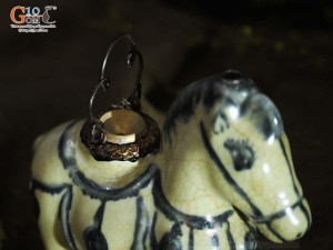 Điếu con giống dáng ngựa men rạn cổ, cao 12cm