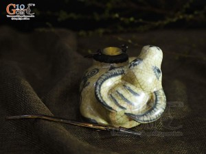 Điếu con giống dáng Trâu men rạn cổ, cao 9cm