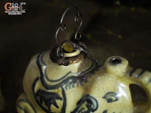 Điếu con giống dáng Voi men rạn cổ, cao 9cm