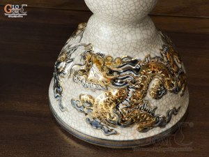Đôi cây nến cao men rạn đắp nổi Rồng Như Ý vẽ vàng, cao 33cm