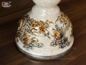 Đôi cây nến cao men rạn đắp nổi Rồng Như Ý vẽ vàng, cao 33cm
