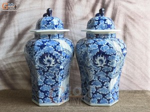 Đôi chóe lục giác men lam cổ vẽ Long ẩn nền băng, cao 41cm