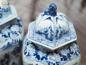 Đôi chóe lục giác men lam cổ vẽ Sơn Thủy, cao 41cm