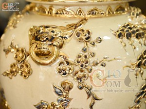 Đôi chóe men hoàng tộc đắp nổi Công Đào Phú Quý vẽ vàng 24k, 30L