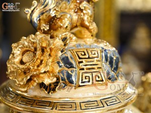 Đôi chóe men hoàng tộc đắp nổi Công Đào Phú Quý vẽ vàng 24k, 30L