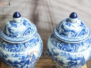 Đôi chóe men lam cổ vẽ cảnh Sơn Thủy, cao 30cm