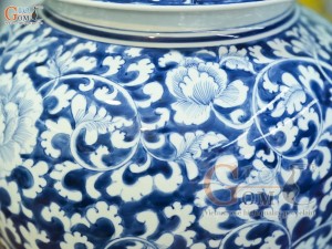 Đôi chóe men lam cổ vẽ hoa dây nền băng, 15L