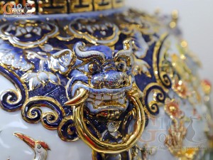 Đôi chóe men lam đắp nổi tứ cảnh Công Đào Phú Quý 60L, vẽ vàng 24k