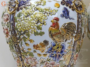 Đôi chóe men lam đắp nổi tứ cảnh Công Đào Phú Quý 60L, vẽ vàng 24k