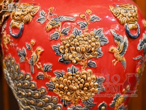 Đôi chóe men màu đắp nổi Công Đào Tài Lộc nền đỏ, 50L